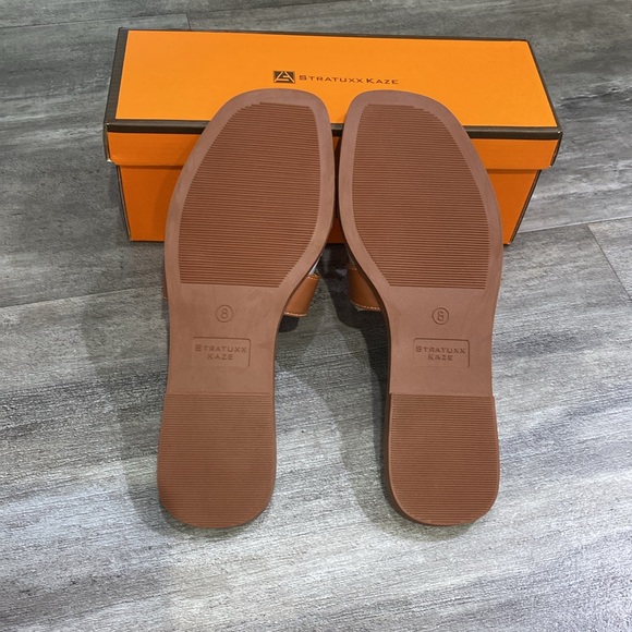 NEW Oran Style Design Flat Slide Sandals with H Band (Gold / Tan) - Picture 2 of 3